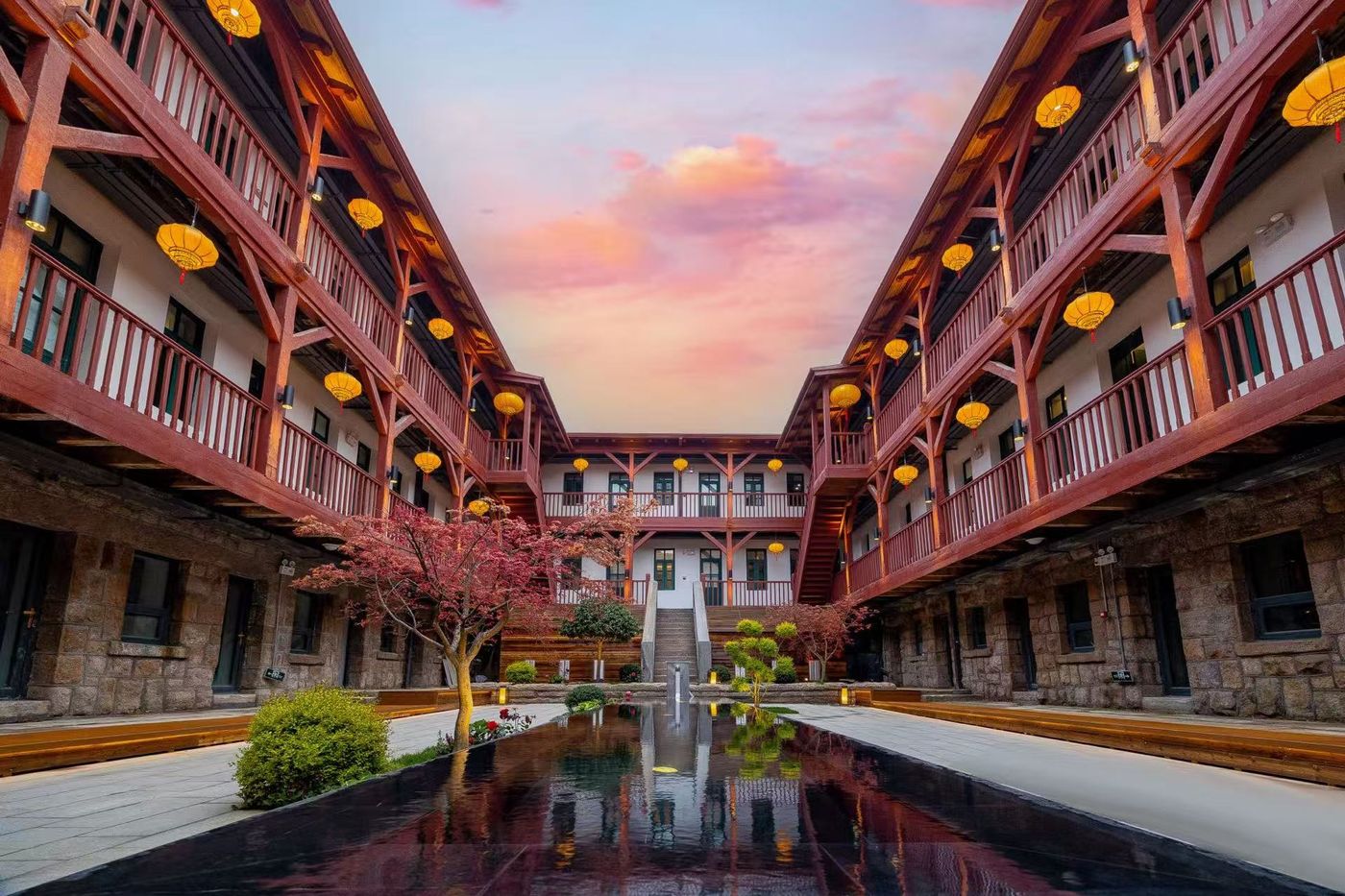 World Guanyunli Hotel (Qingdao Zhanqiao Zhongshan Road Branch)